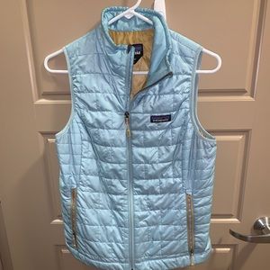 Patagonia robins egg blue down vest sz small EUC